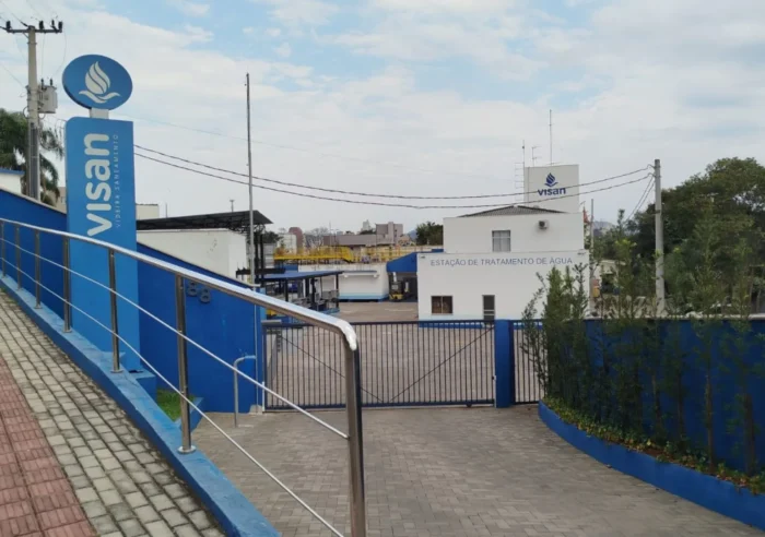Visan explica aumento de pontos abertos para reparos e demora na repavimentação das ruas