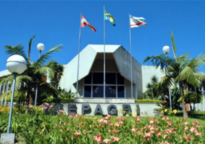 Epagri abre concurso com 40 vagas e salários de até R$ 16,9 mil em SC