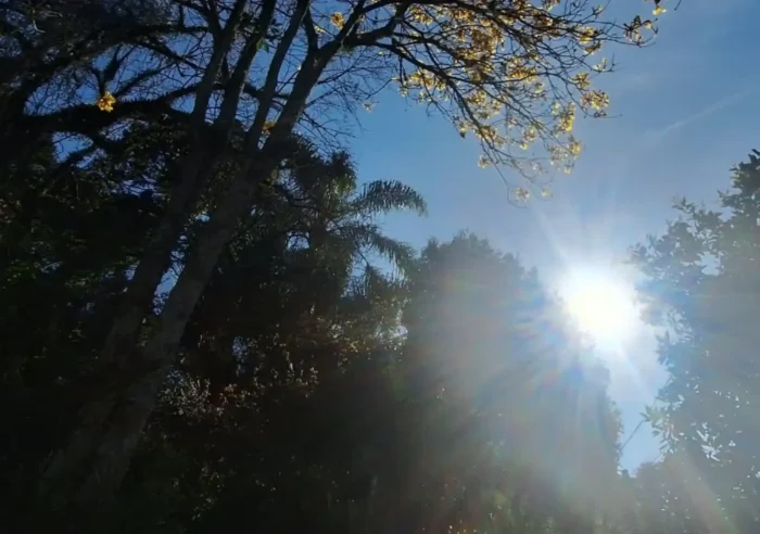 Sol volta a aparecer e temperaturas passam dos 30°C em SC