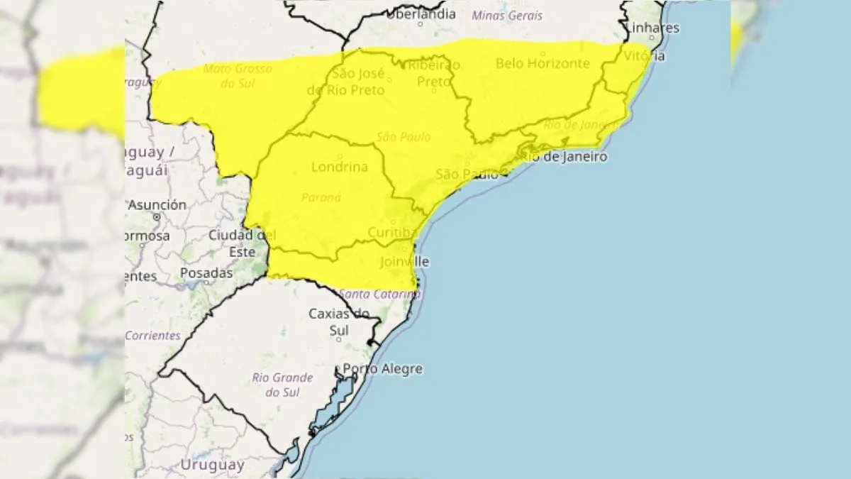 Mapa meteorológico destacando áreas sob aviso de perigo potencial