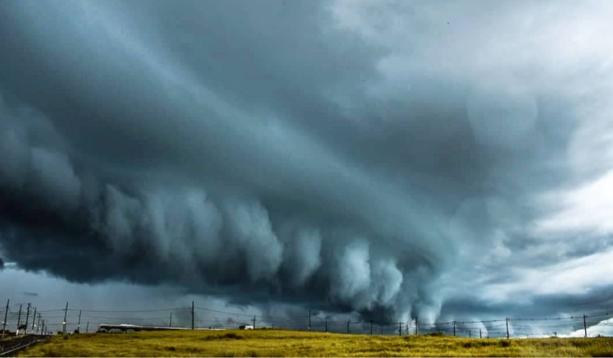 Frente fria intensa traz chuvas acima de 250 mm e risco de enchentes no Rio Grande do Sul - Stormchasing Brasil/@stormchasing_brasil/Instagram