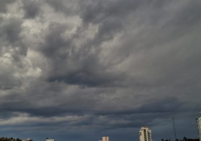 Inmet alerta para temporais nesta quarta-feira no Oeste de SC