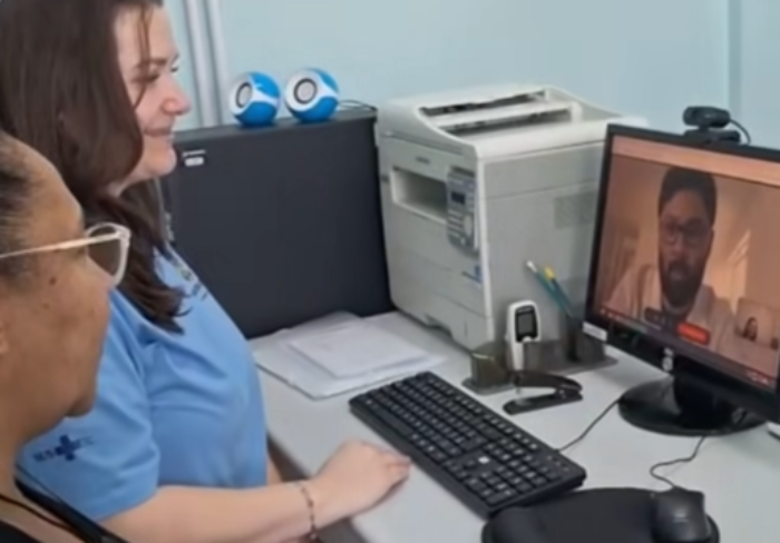 Espaço de atendimento da Secretaria de Saúde de Fraiburgo voltado para teleconsultas