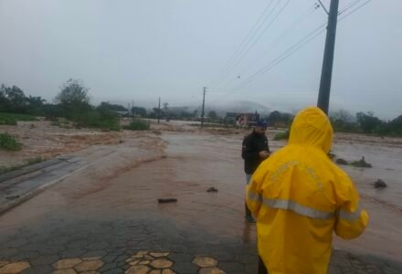 Equipe e viaturas da Defesa Civil de Santa Catarina mobilizadas em operação