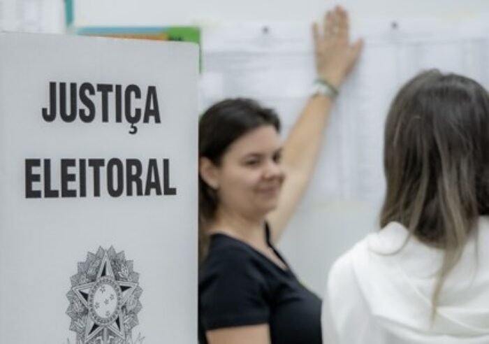 Todos os candidatos e candidatas constarão nas mais de 17,5 mil urnas eletrônicas de Santa Catarina.
