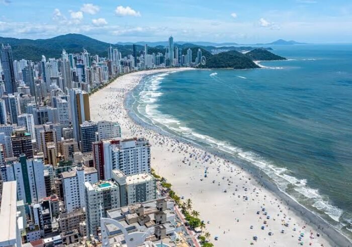 A Fecomércio SC parabeniza Santa Catarina pela conquista histórica de se tornar o estado mais competitivo do Brasil.