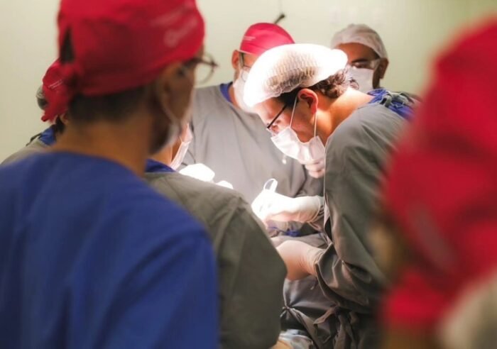 A iniciativa estadual contempla 17 serviços de Alta Complexidade em Oncologia de Santa Catarina, que já estão atendendo as pacientes.