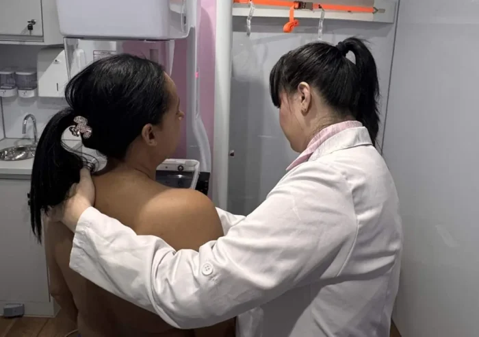 Outubro Rosa: Governo de SC atinge marca de 25 mil exames ofertados pelas Carretas da Saúde da Mulher