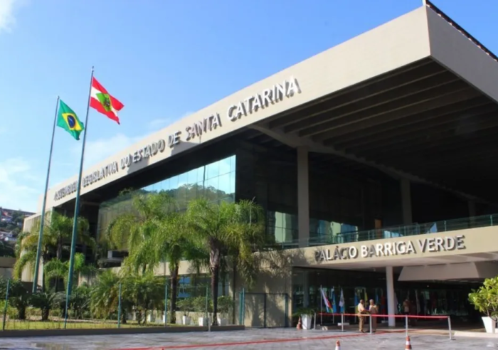 Conheça os 40 deputados estaduais eleitos para a Alesc