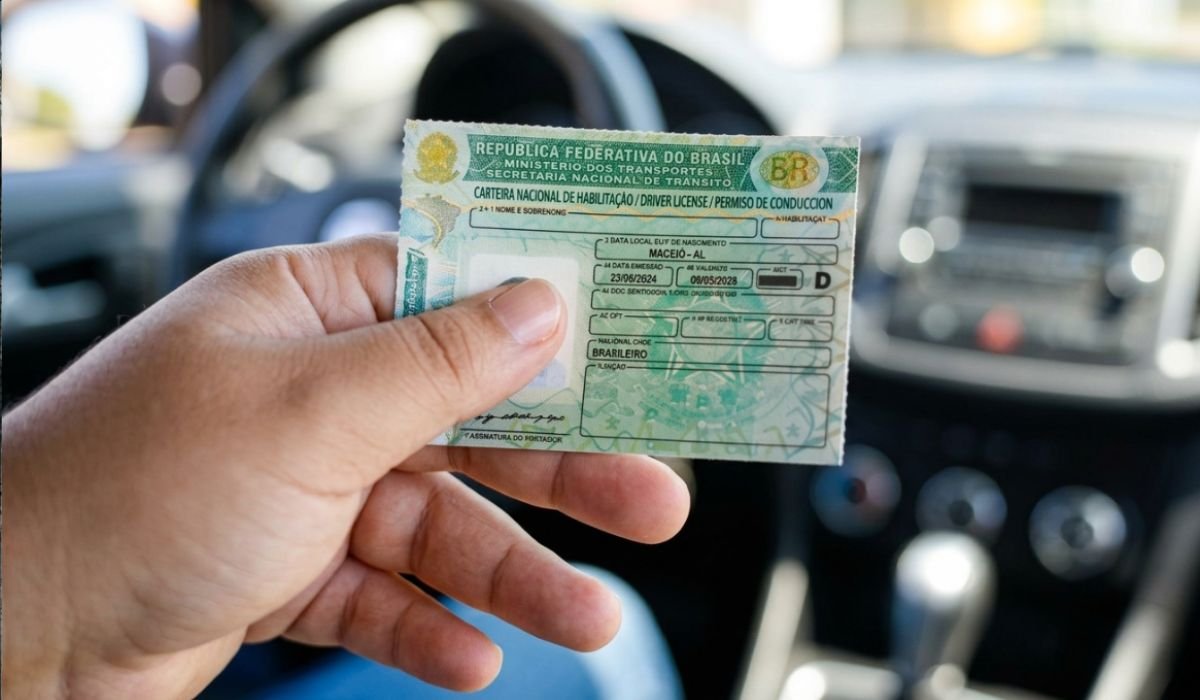 CNH em Santa Catarina pode ser feita com duas horas de aulas práticas para categoria A e B - Imagem gerada por IA/ND