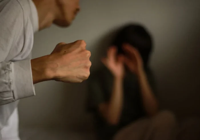 TSE decide que condenados por violência contra a mulher ficam inelegíveis