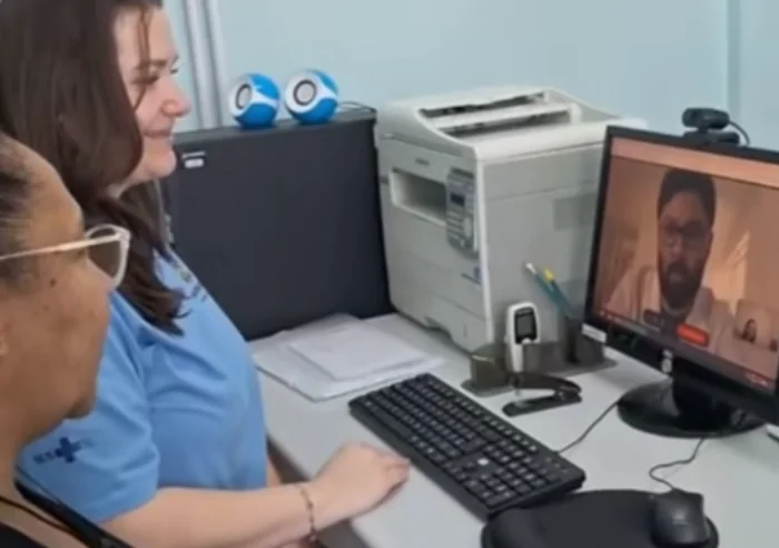 Espaço de atendimento da Secretaria de Saúde de Fraiburgo voltado para teleconsultas